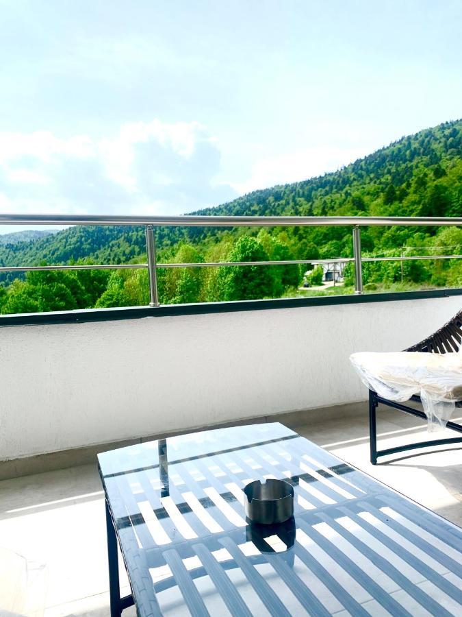 Panoramic Forest View - Balcony And Private Parking *