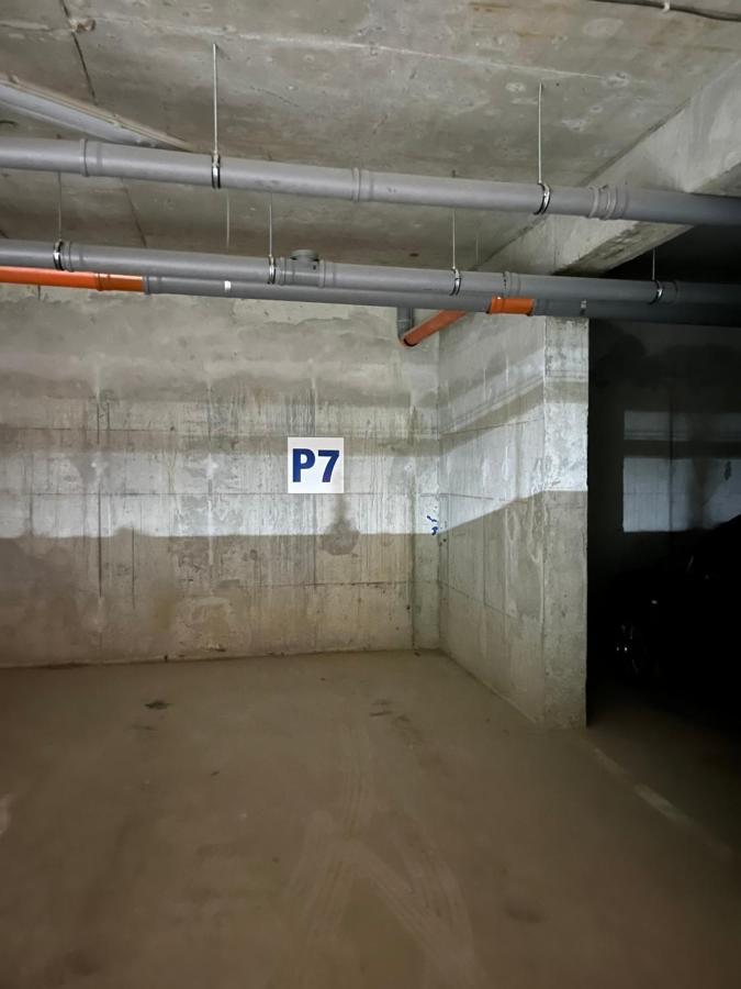 Panoramic Forest View - Balcony And Private Parking Apartment