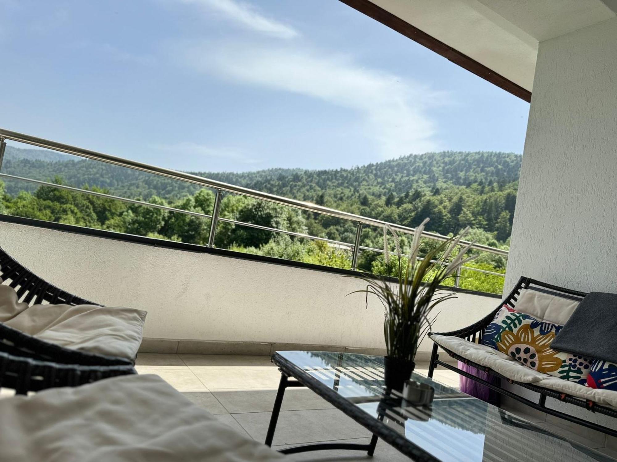 Apartment Panoramic Forest View - Balcony And Private Parking